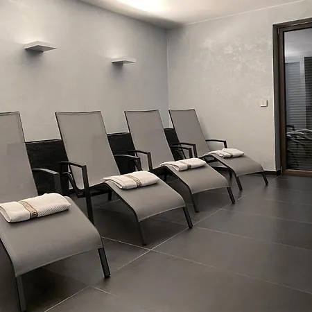 Collina 4*